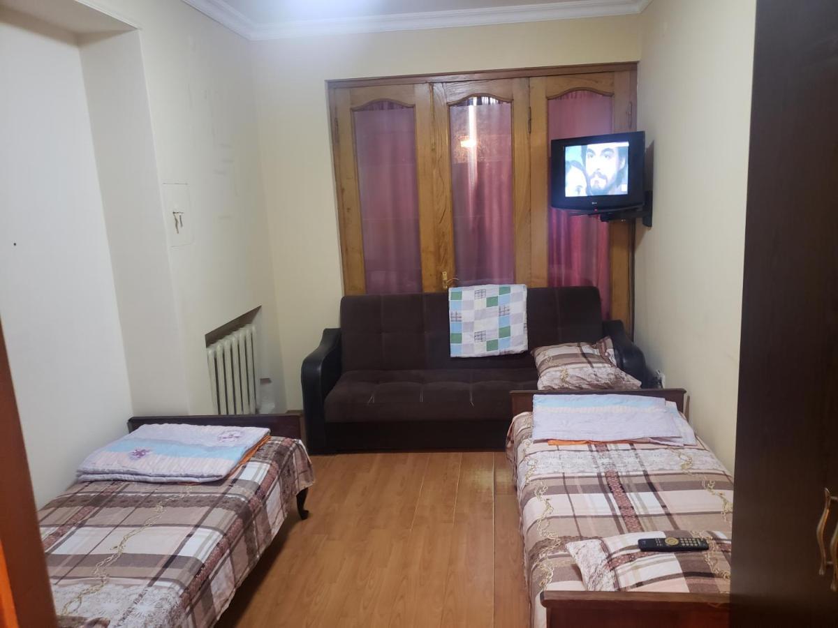 Intercity Hostel 巴统 外观 照片